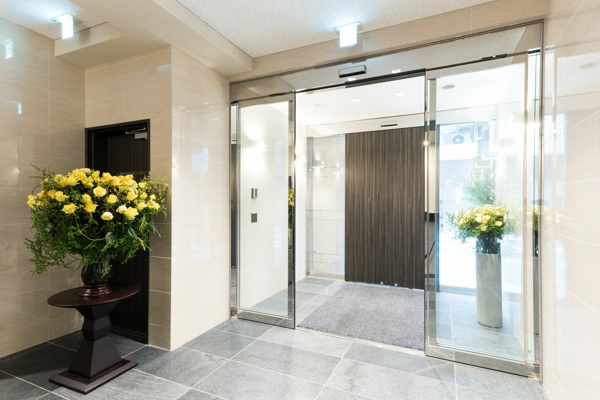 E-Hotel Ginza Select Tokyo Exterior photo